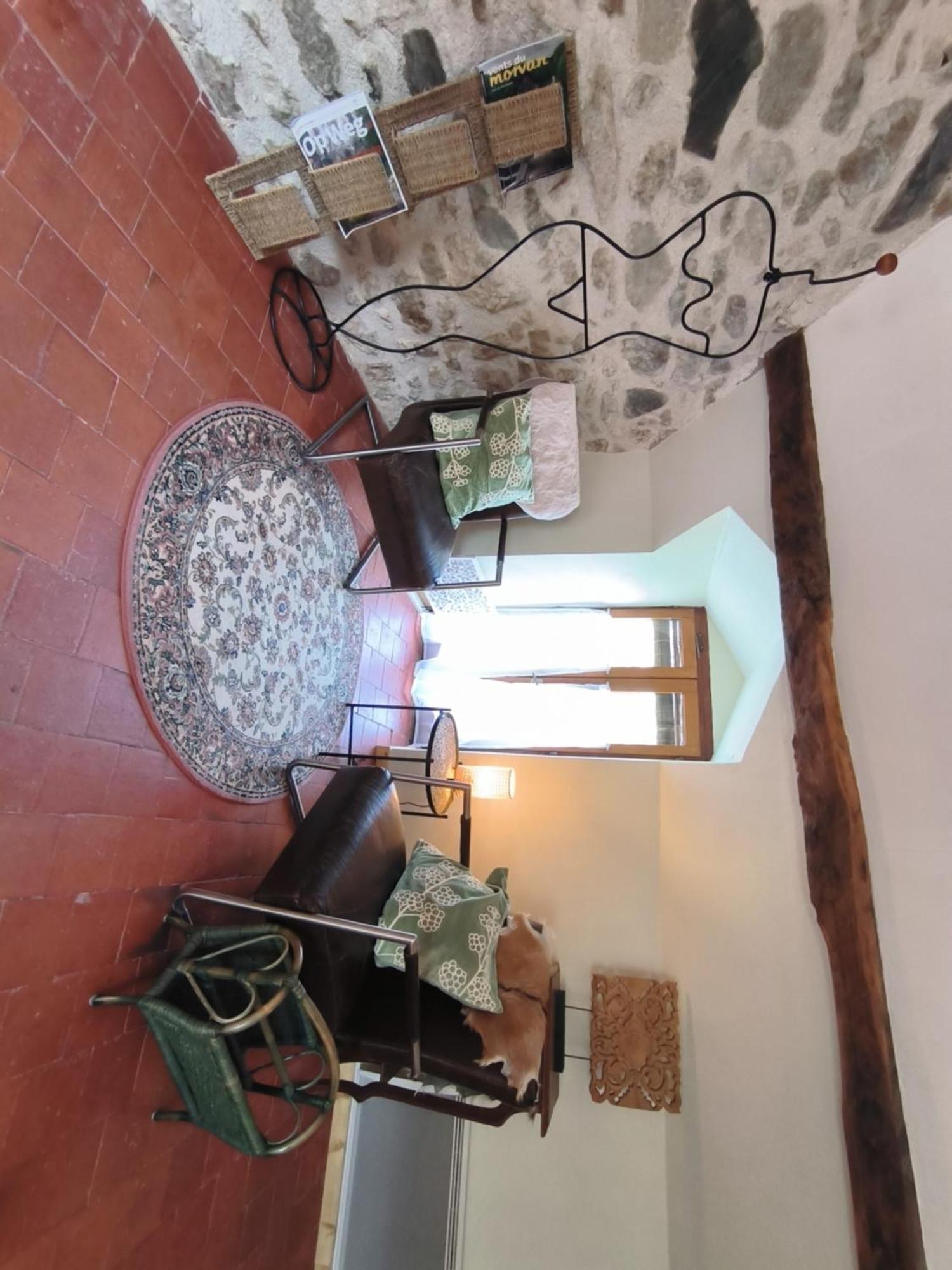 Larochemillay Chambres D'Hotes Montjouan מראה חיצוני תמונה