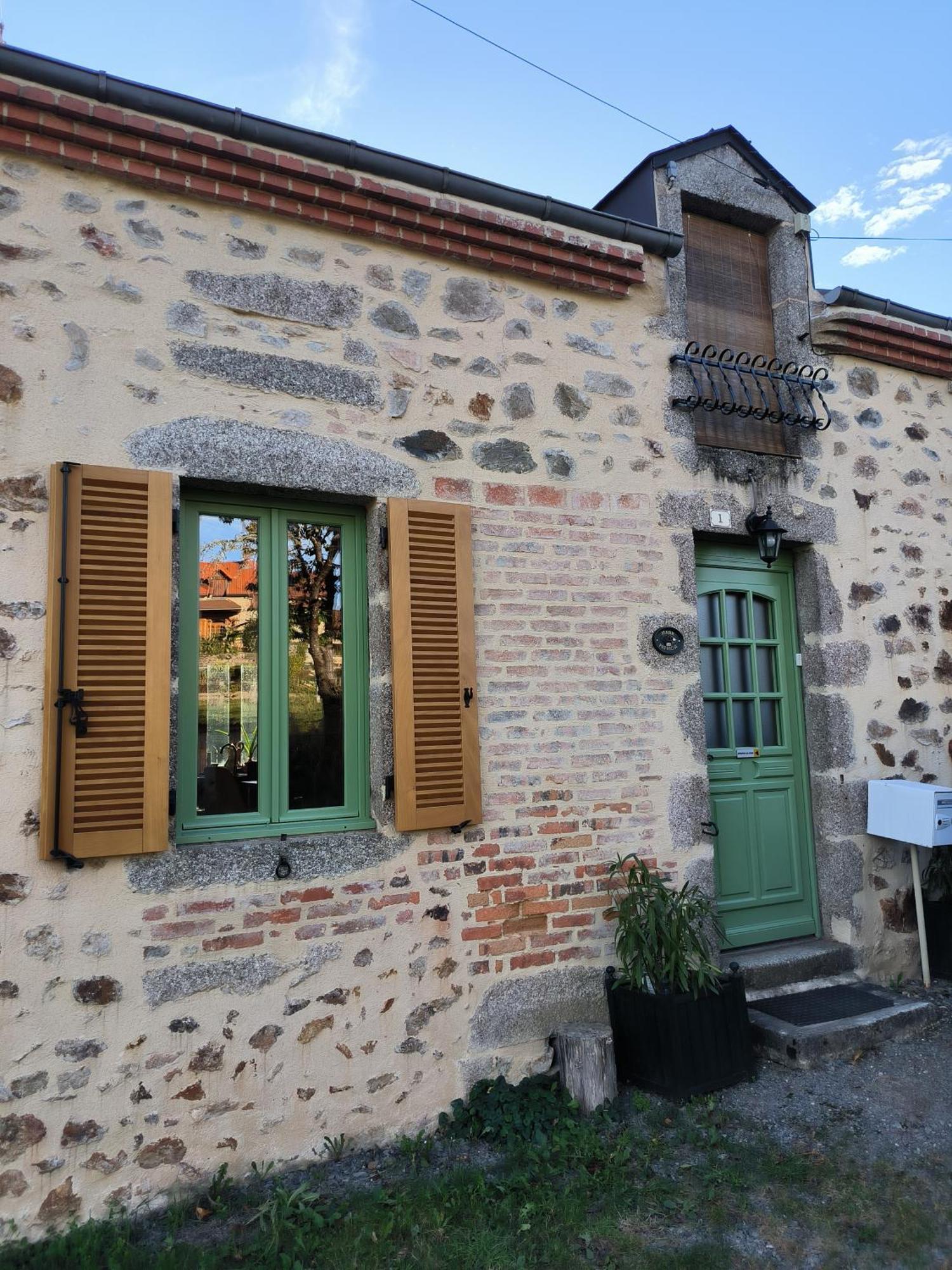 Larochemillay Chambres D'Hotes Montjouan מראה חיצוני תמונה